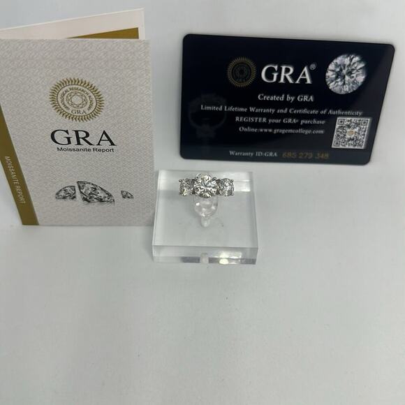 Three Stone Moissanite Ring Past Present Future Trilogy Wedding Anniversary Band - Picture 2 of 10